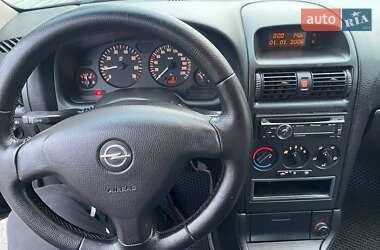 Седан Opel Astra 2008 в  фото 8 Седан Opel Astra 2008 в
