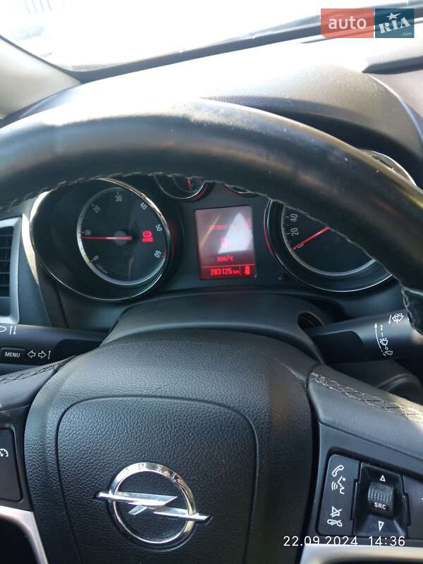 Универсал Opel Astra 2011 в Виннице
