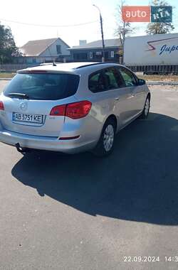 Универсал Opel Astra 2011 в 