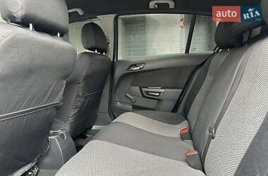 Хэтчбек Opel Astra 2012 в 