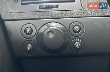 Хэтчбек Opel Astra 2012 в 