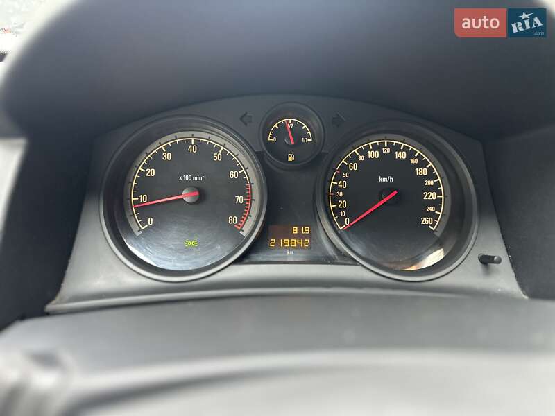 Хэтчбек Opel Astra 2012 в Тернополе