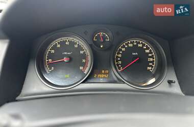 Хэтчбек Opel Astra 2012 в 