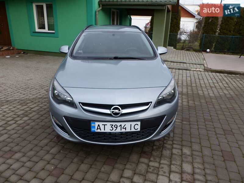 Универсал Opel Astra 2013 в Делятине