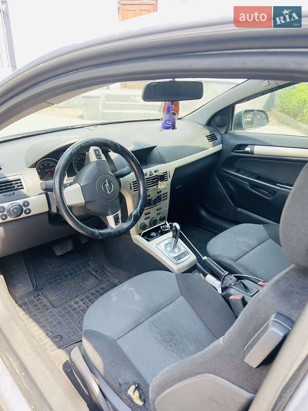 Купе Opel Astra 2007 в Днепре