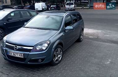 Універсал Opel Astra 2004 в Первомайську