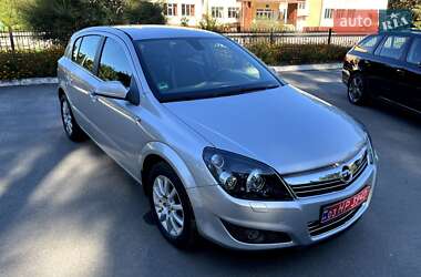 Хэтчбек Opel Astra 2009 в 