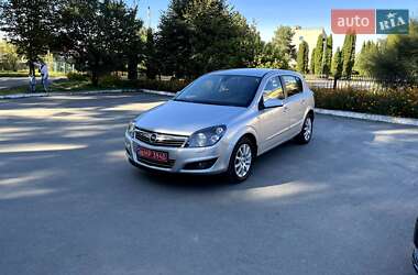 Хэтчбек Opel Astra 2009 в 