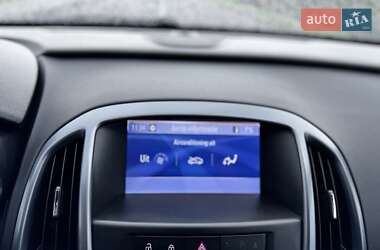 Универсал Opel Astra 2013 в 