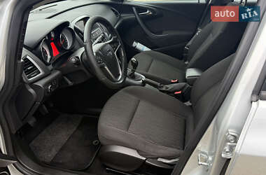 Универсал Opel Astra 2015 в 
