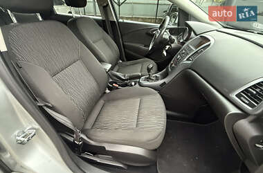 Универсал Opel Astra 2015 в 
