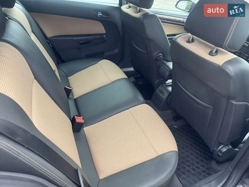 Универсал Opel Astra 2007 в Стрые
