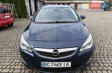 Хэтчбек Opel Astra 2010 в 