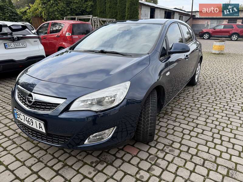 Хэтчбек Opel Astra 2010 в Шептицькому