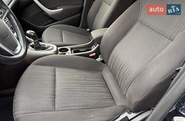 Хэтчбек Opel Astra 2010 в 