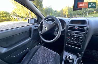 Хэтчбек Opel Astra 1999 в 