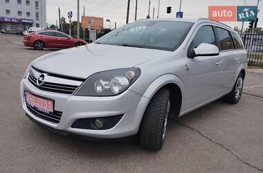 Універсал Opel Astra 2010 в Полтаві