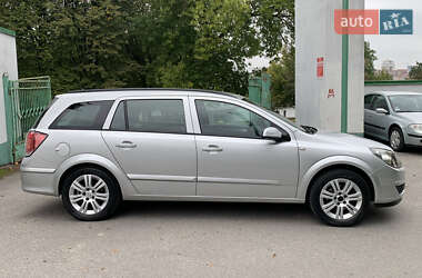 Универсал Opel Astra 2005 в 