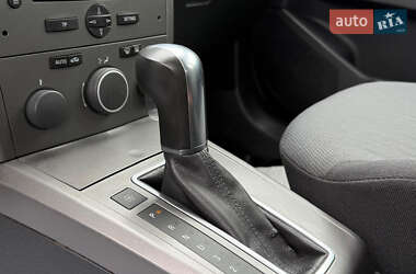 Универсал Opel Astra 2006 в 