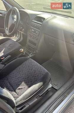 Седан Opel Astra 2006 в 