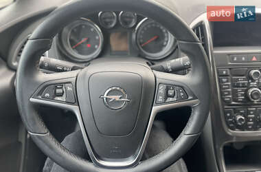 Универсал Opel Astra 2011 в 