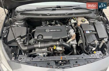 Универсал Opel Astra 2011 в 