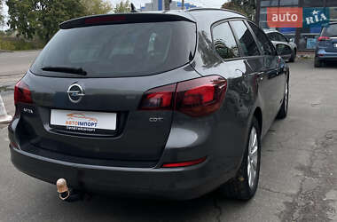 Универсал Opel Astra 2011 в 