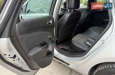 Хэтчбек Opel Astra 2010 в 