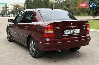 Седан Opel Astra 2008 в 