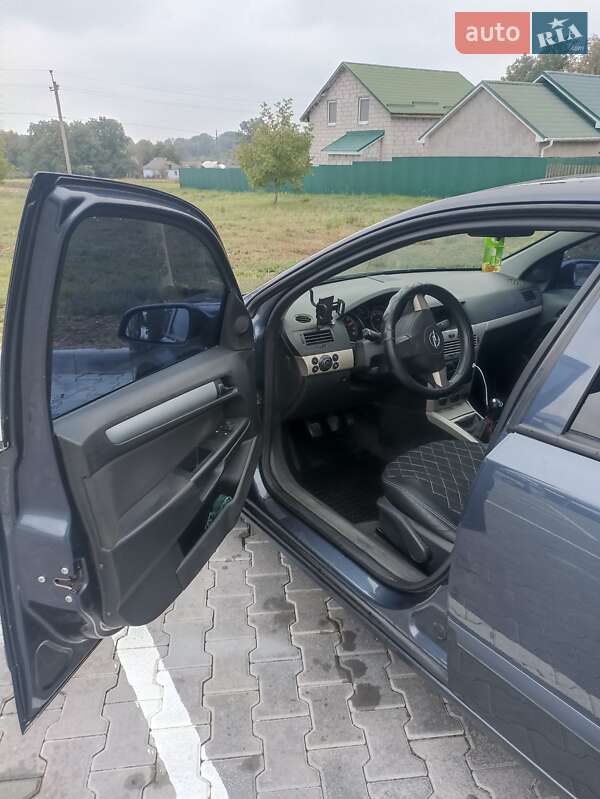 Седан Opel Astra 2008 в Тульчине