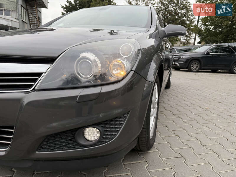 Универсал Opel Astra 2009 в Виннице