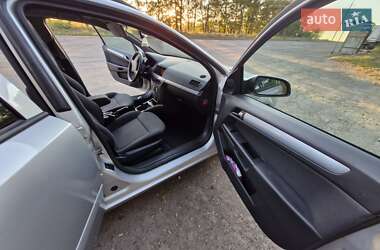 Универсал Opel Astra 2006 в 