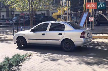 Седан Opel Astra 2005 в 