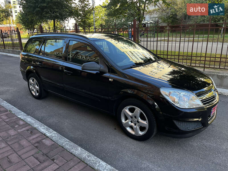 Универсал Opel Astra 2007 в 