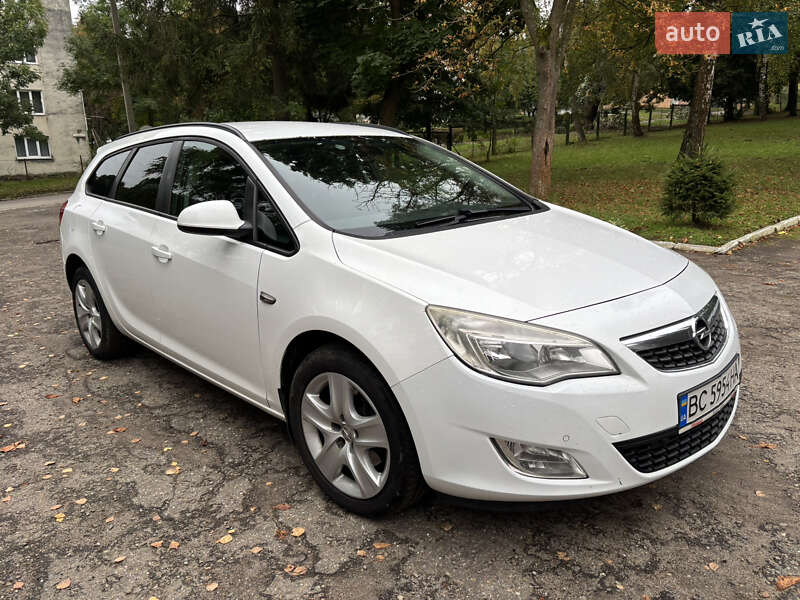 Универсал Opel Astra 2011 в Новом Роздоле фото 6 Универсал Opel Astra 2011 в Новом Роздоле