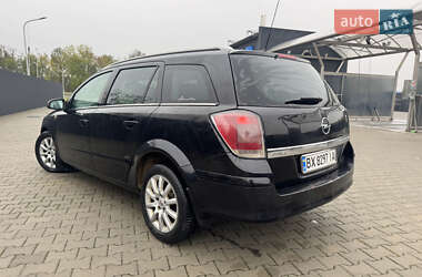 Универсал Opel Astra 2005 в 