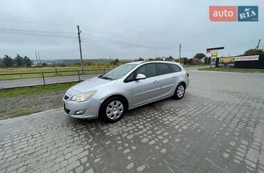 Универсал Opel Astra 2011 в 