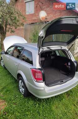 Универсал Opel Astra 2009 в 