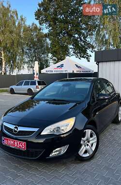 Хэтчбек Opel Astra 2010 в Луцке