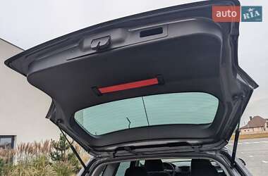 Универсал Opel Astra 2011 в 