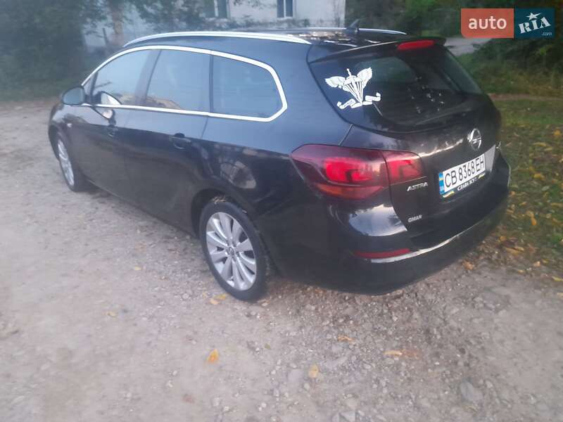 Універсал Opel Astra 2011 в Бориславі
