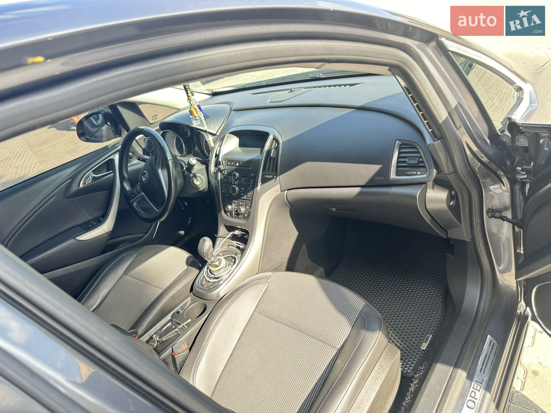 2011 Opel Astra - мініатюра 3