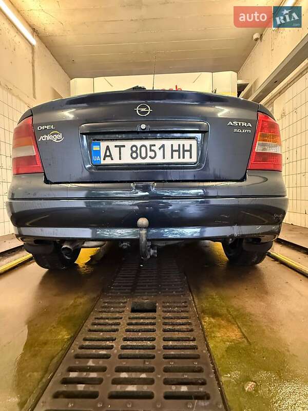 Хэтчбек Opel Astra 2002 в Калуше