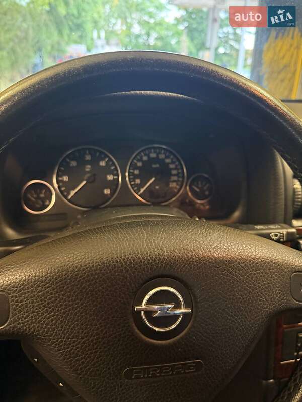 Хэтчбек Opel Astra 2002 в Калуше