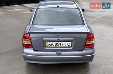 Седан Opel Astra 2009 в 