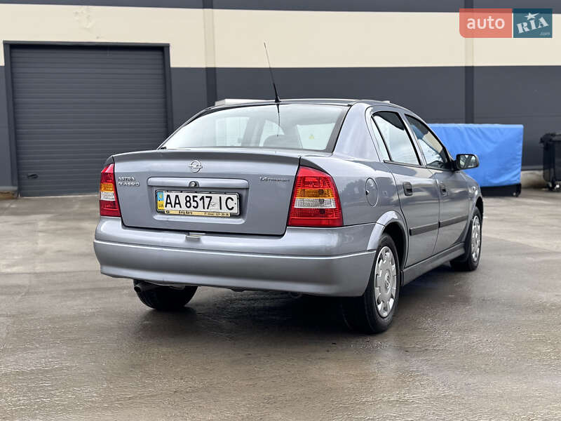 Седан Opel Astra 2009 в Киеве