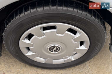 Седан Opel Astra 2009 в 