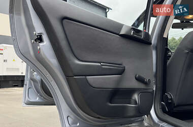 Седан Opel Astra 2009 в 