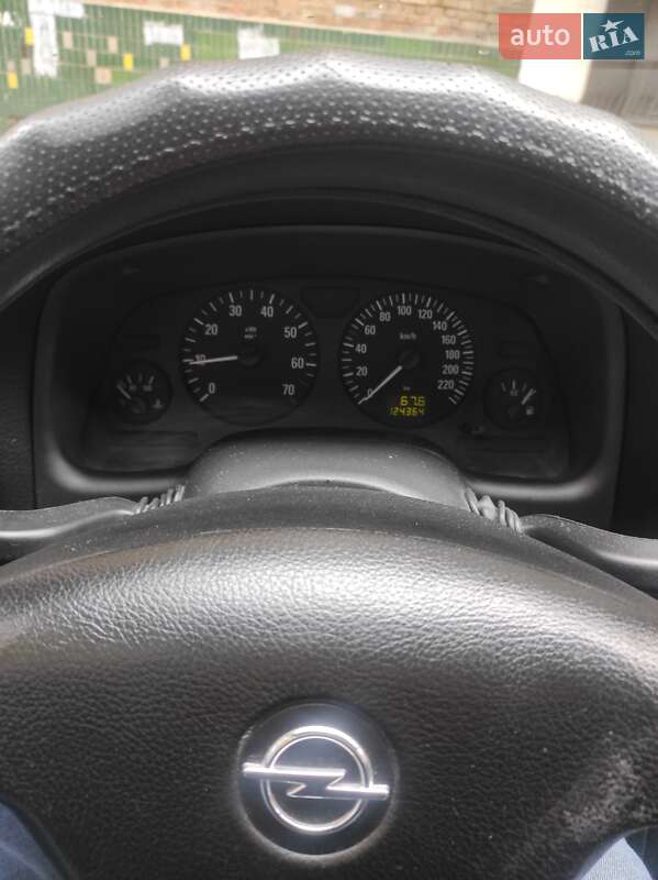 Седан Opel Astra 2007 в Сумах