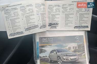Универсал Opel Astra 2010 в 